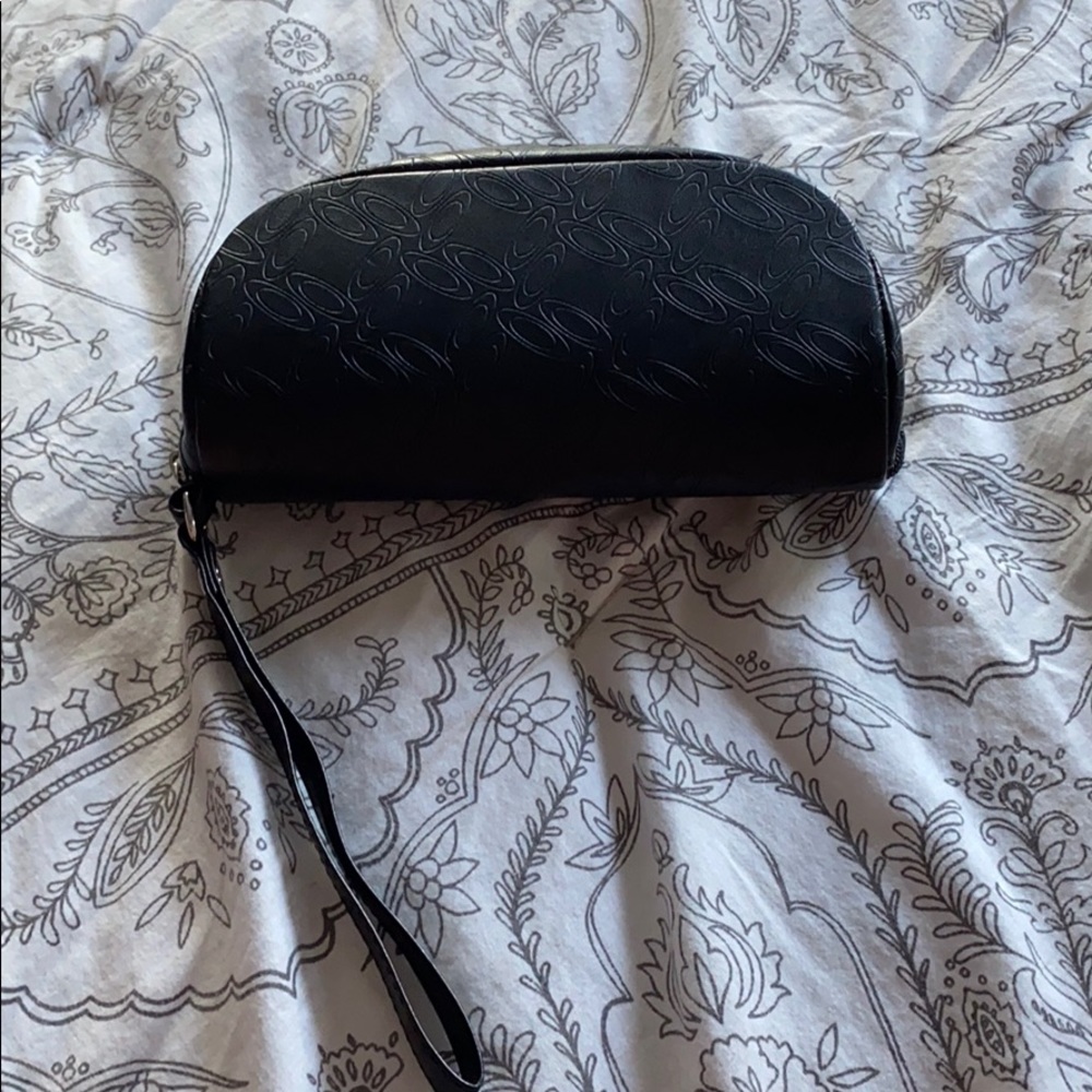 Oakley case and slip